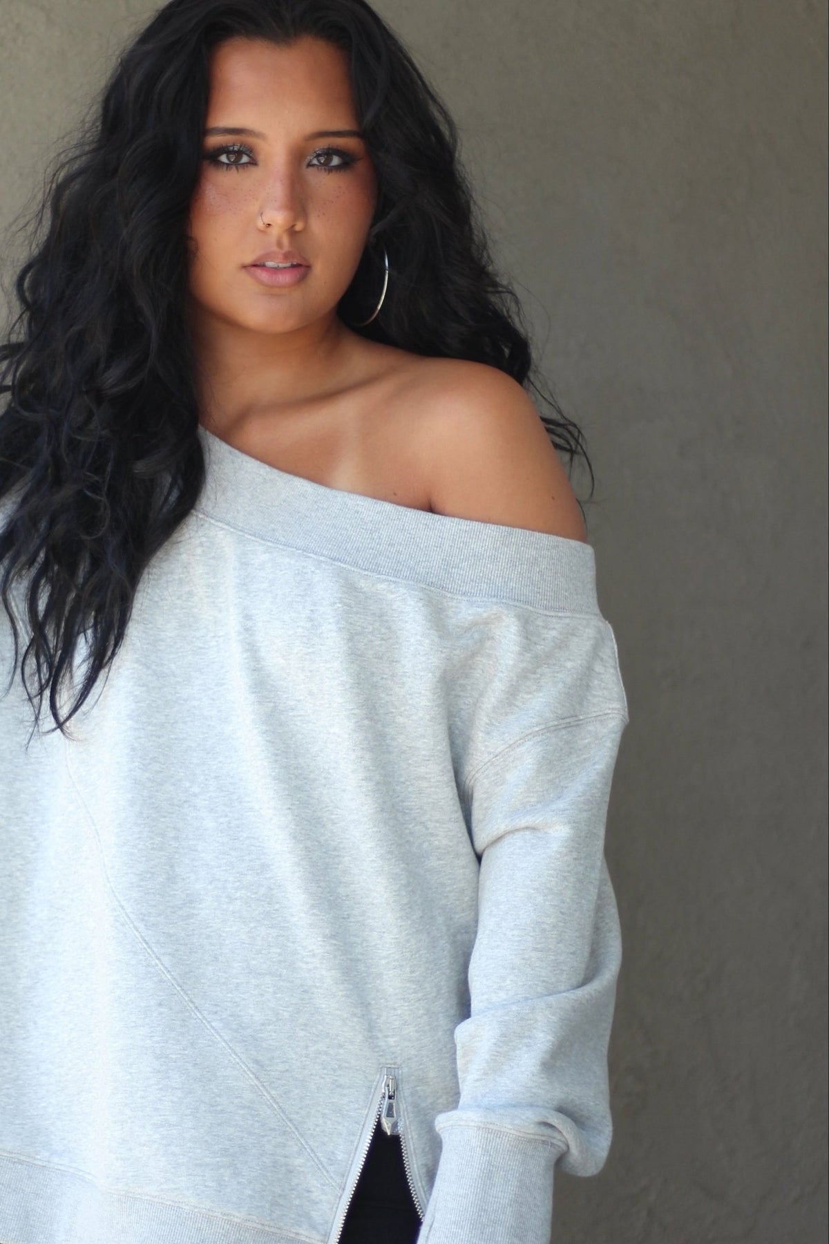 Off The Shoulder Sweatshirt - EMMYDEVEAUX