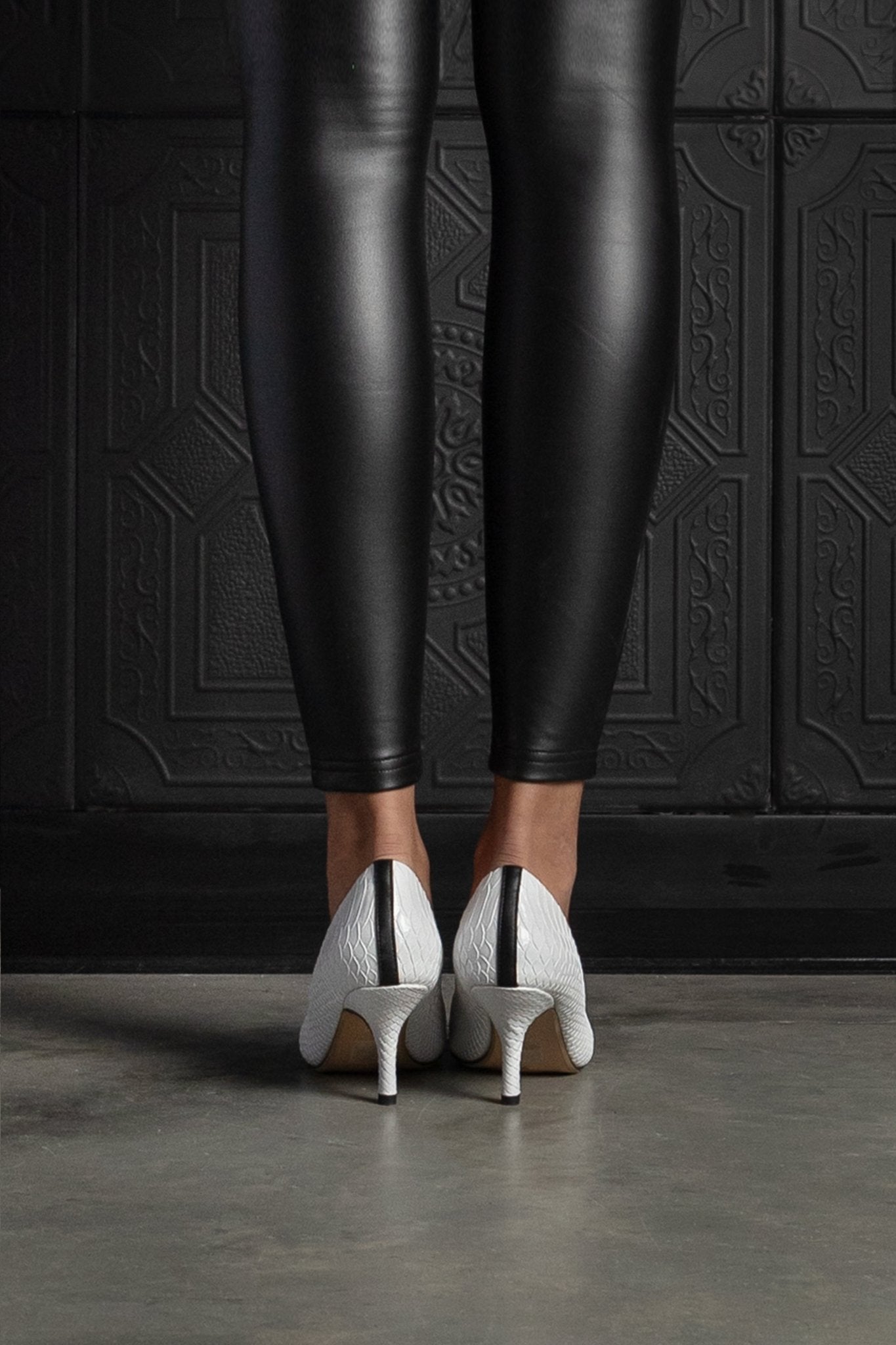 White Croc Pumps - EMMYDEVEAUX