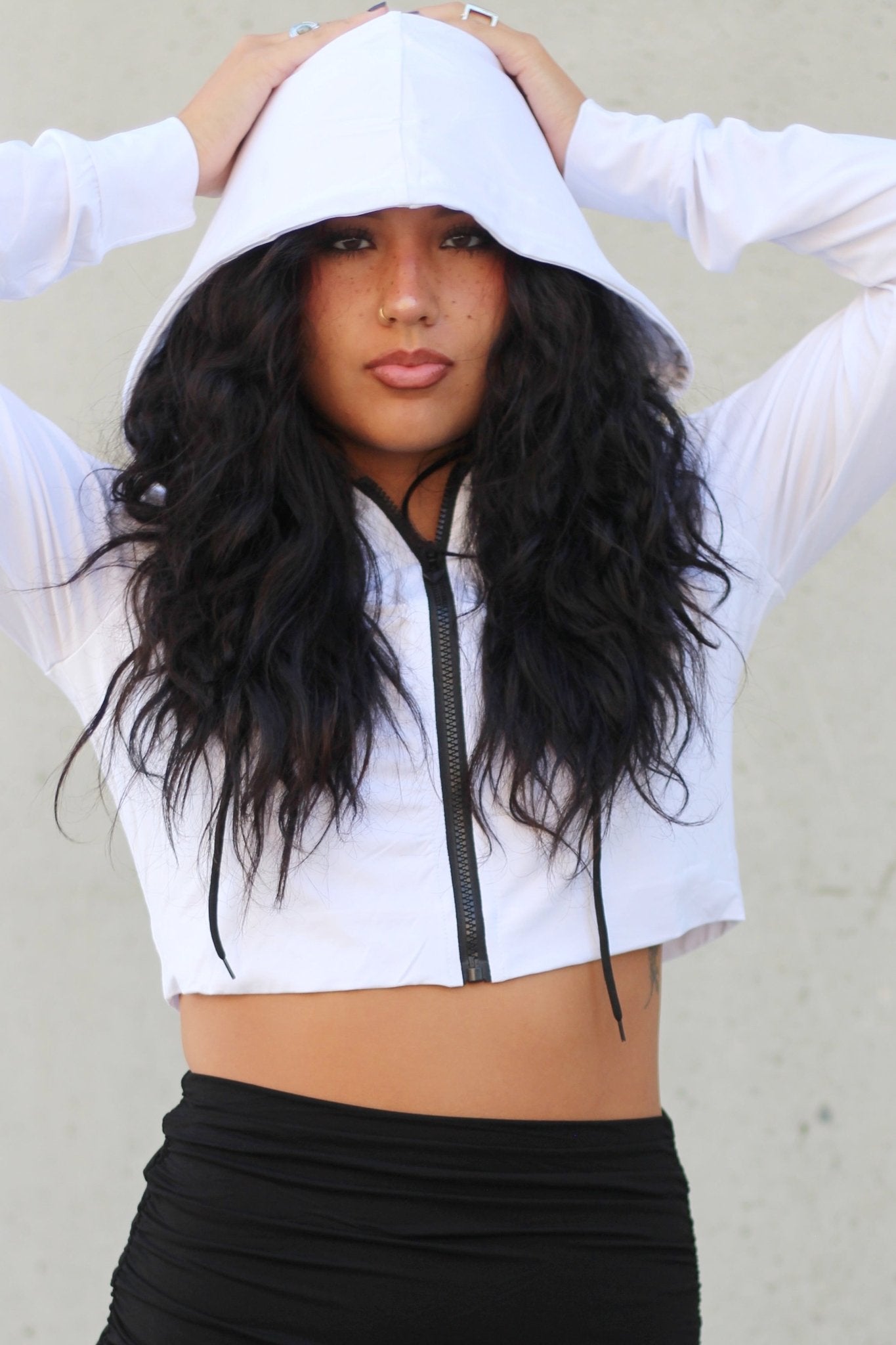 Cropped Hoodie - EMMYDEVEAUX