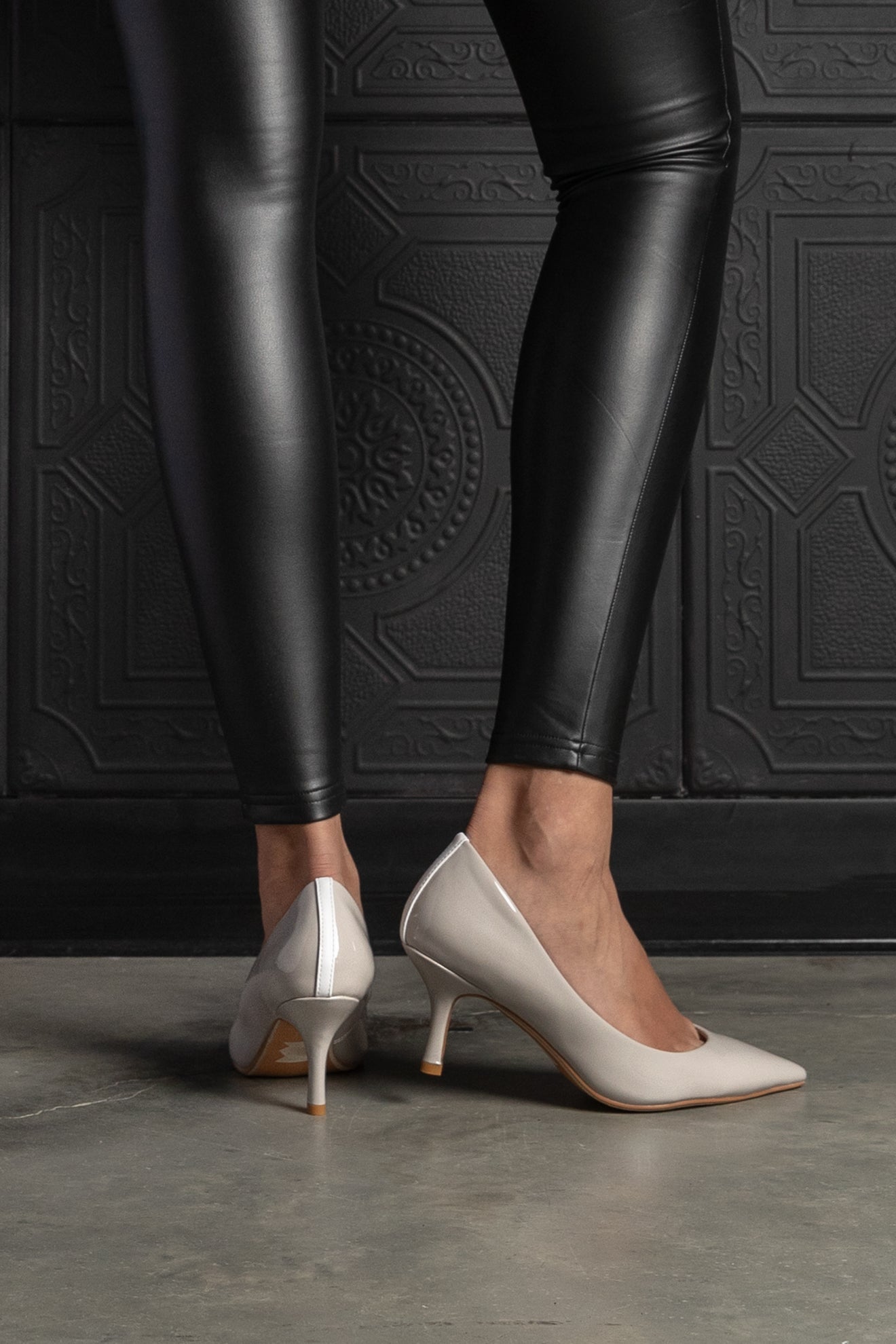 Harper Heel Taupe - EMMYDEVEAUX