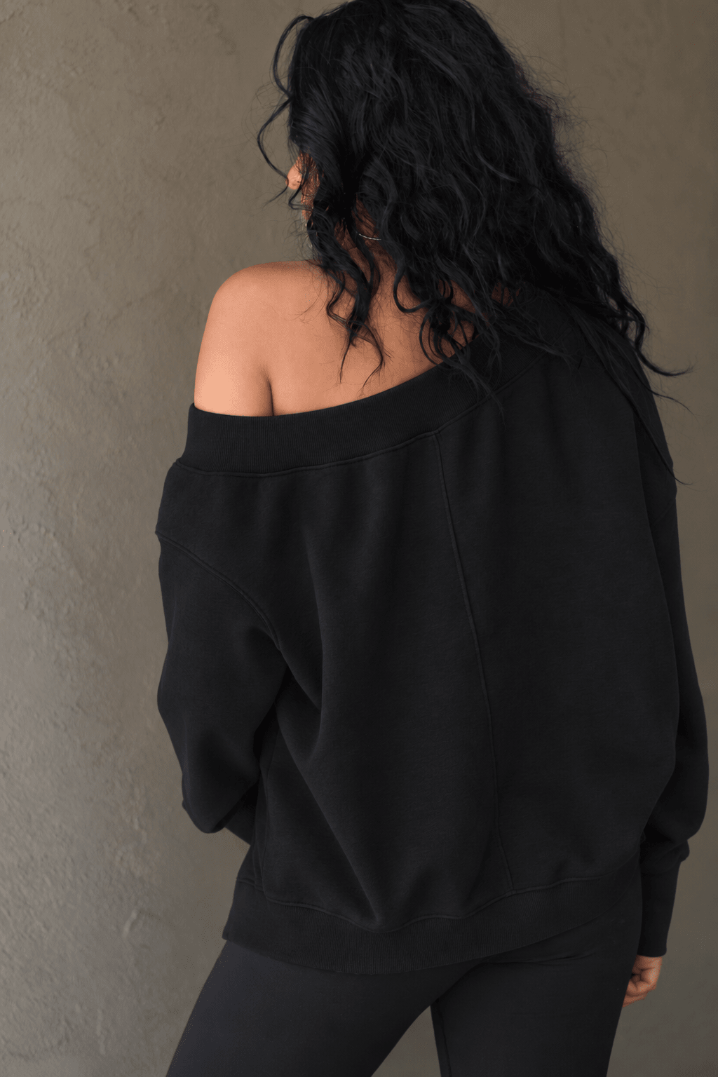 Off The Shoulder Sweatshirt - EMMYDEVEAUX